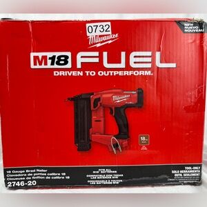 Milwaukee M18 FUEL 18G Brad Nailer (2746-20) Cordless Finish Tool ONLY. Like New